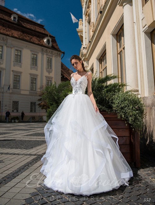 Wedding dress with flounces by Elena Novias wholesale 352
